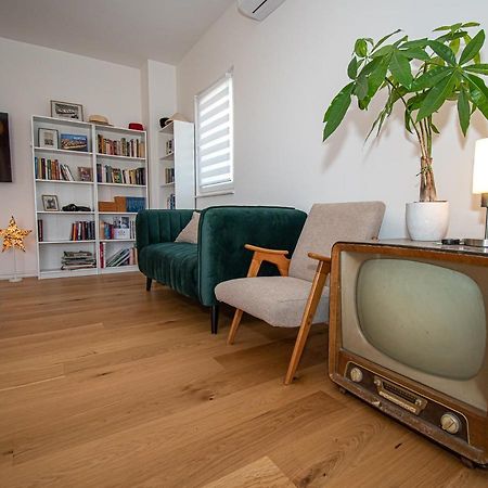 Apartment Nikola Kaštel Novi Eksteriør bilde