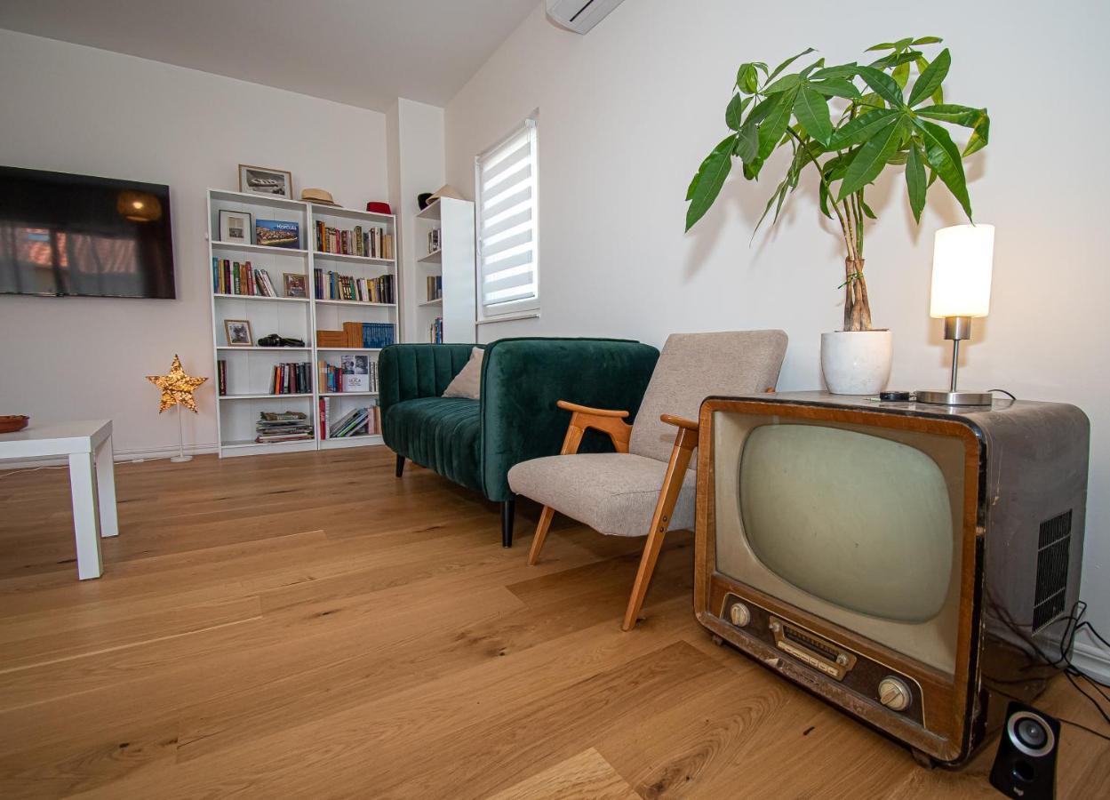 Apartment Nikola Kaštel Novi Eksteriør bilde