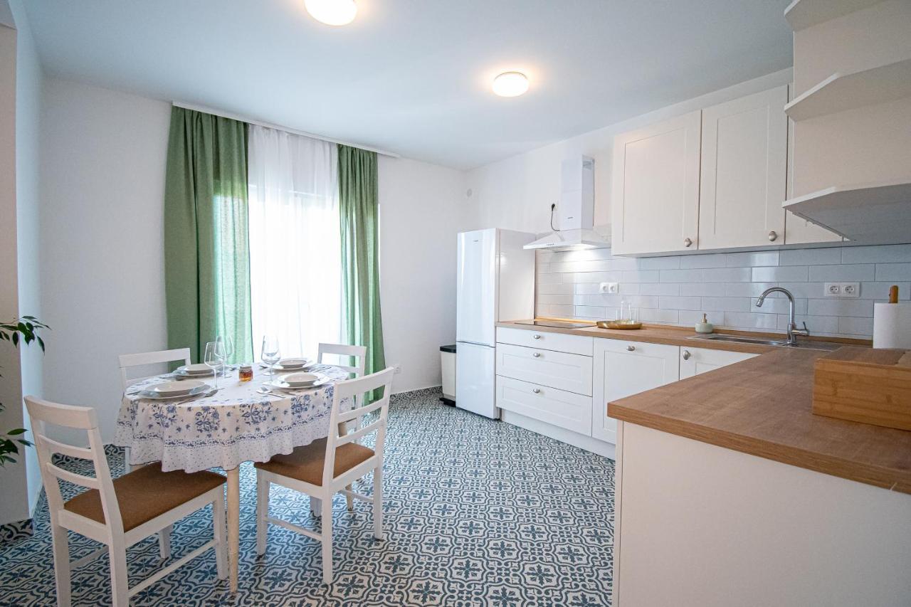 Apartment Nikola Kaštel Novi Eksteriør bilde