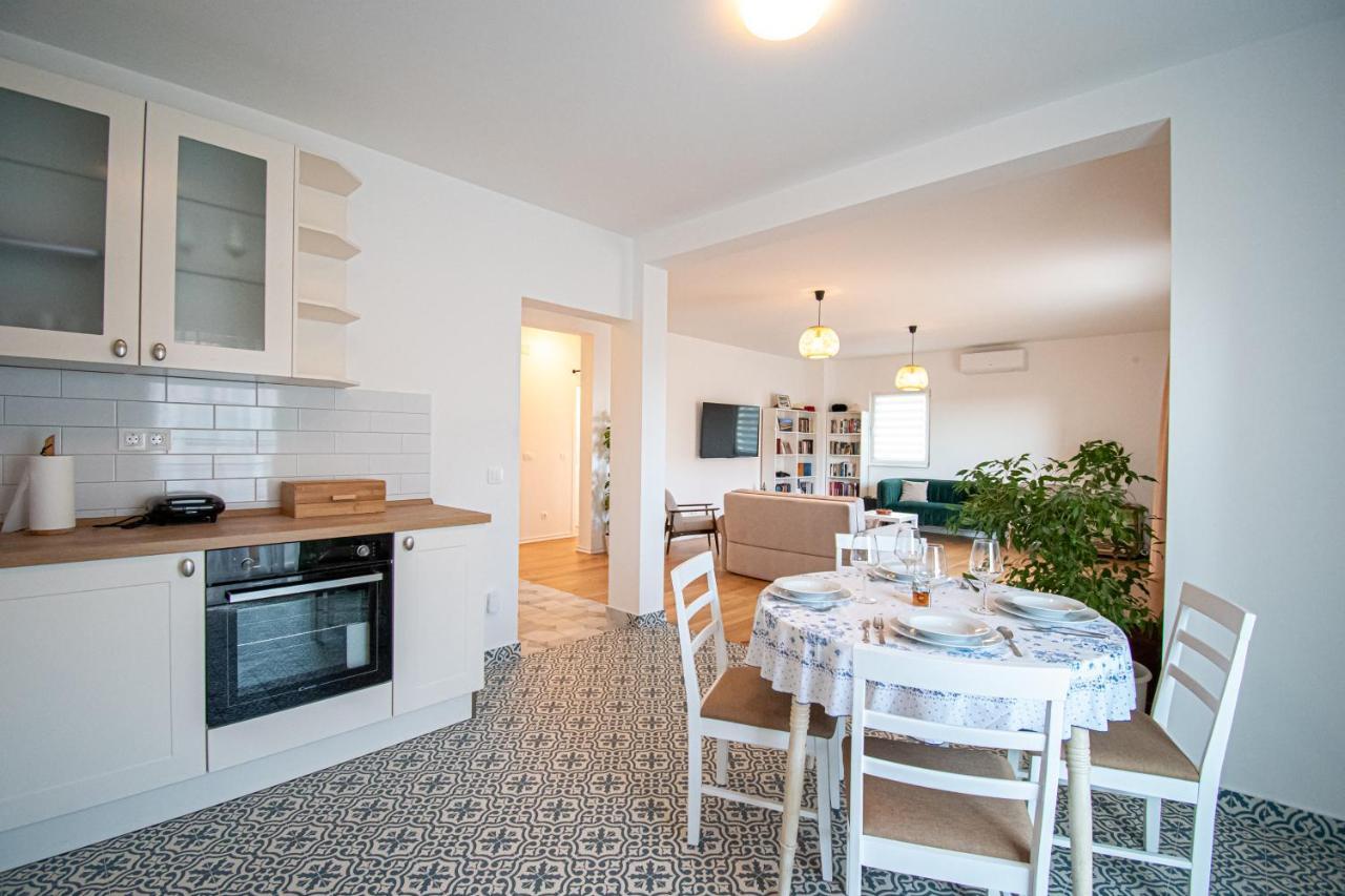 Apartment Nikola Kaštel Novi Eksteriør bilde